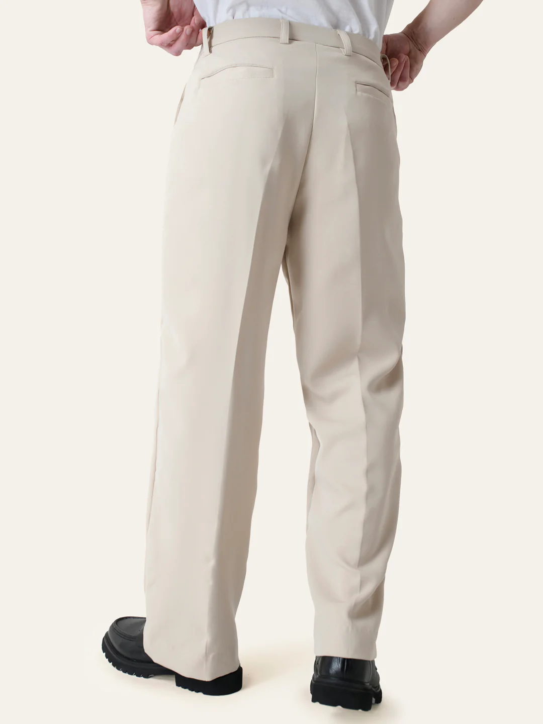 Cream Solid Pintuck Korean Pants - Image 4