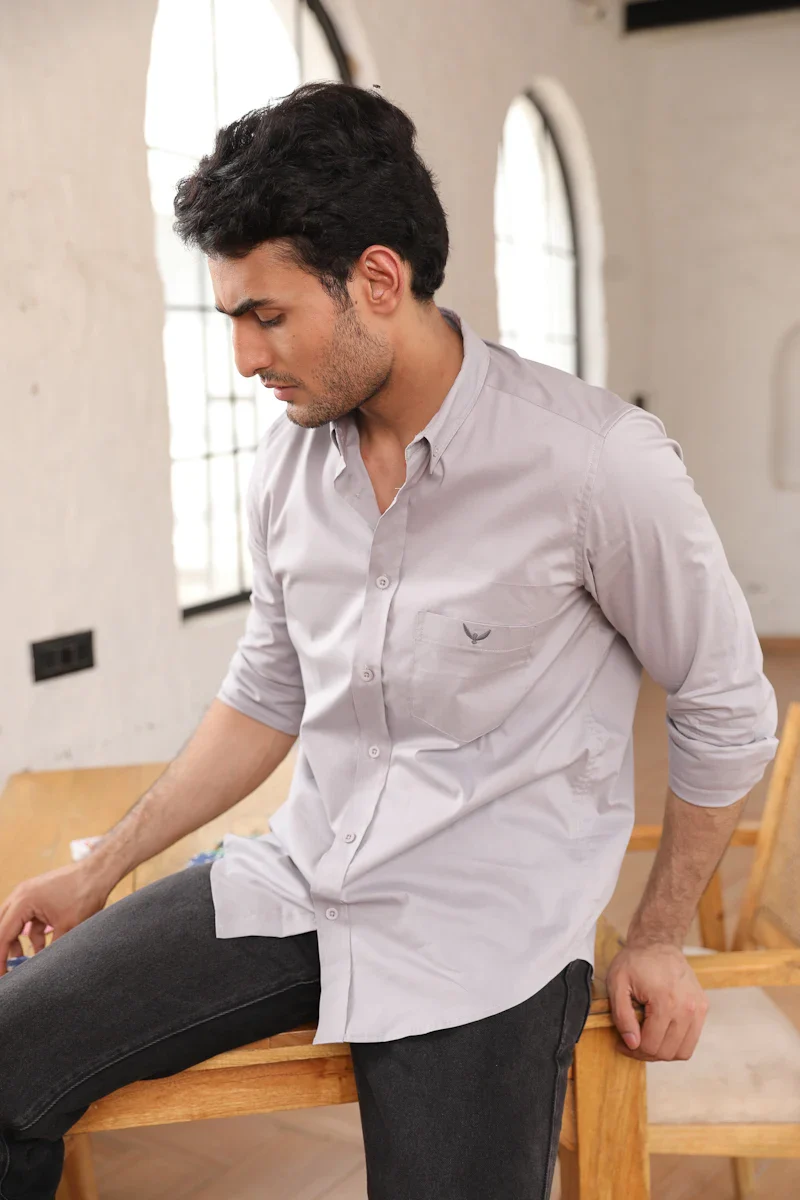 Garnet Gray Cotton Blend Solid Shirt - Image 3
