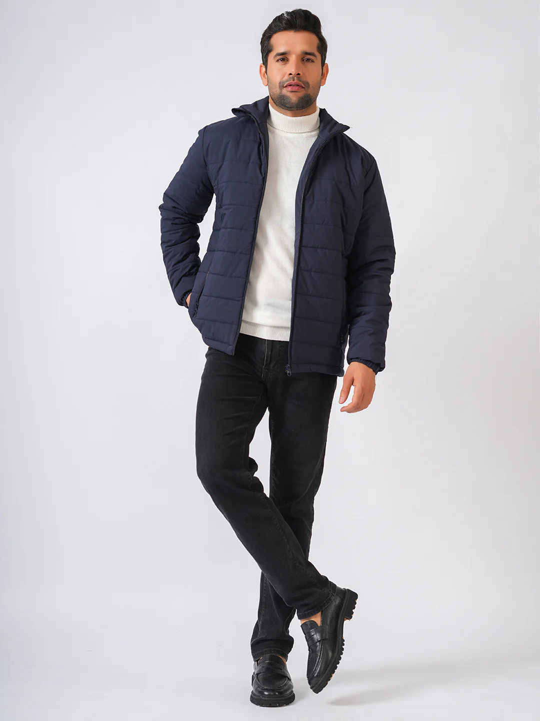 Navy Blue Solid Lightweight Puffer Jacket - Image 4